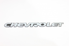 Emblema 'Chevrolet' Tracker Prata