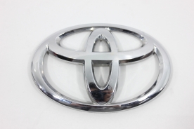 Emblema Logo Toyota Porta Mala Hilux Sw4 16/20 Usado (636)